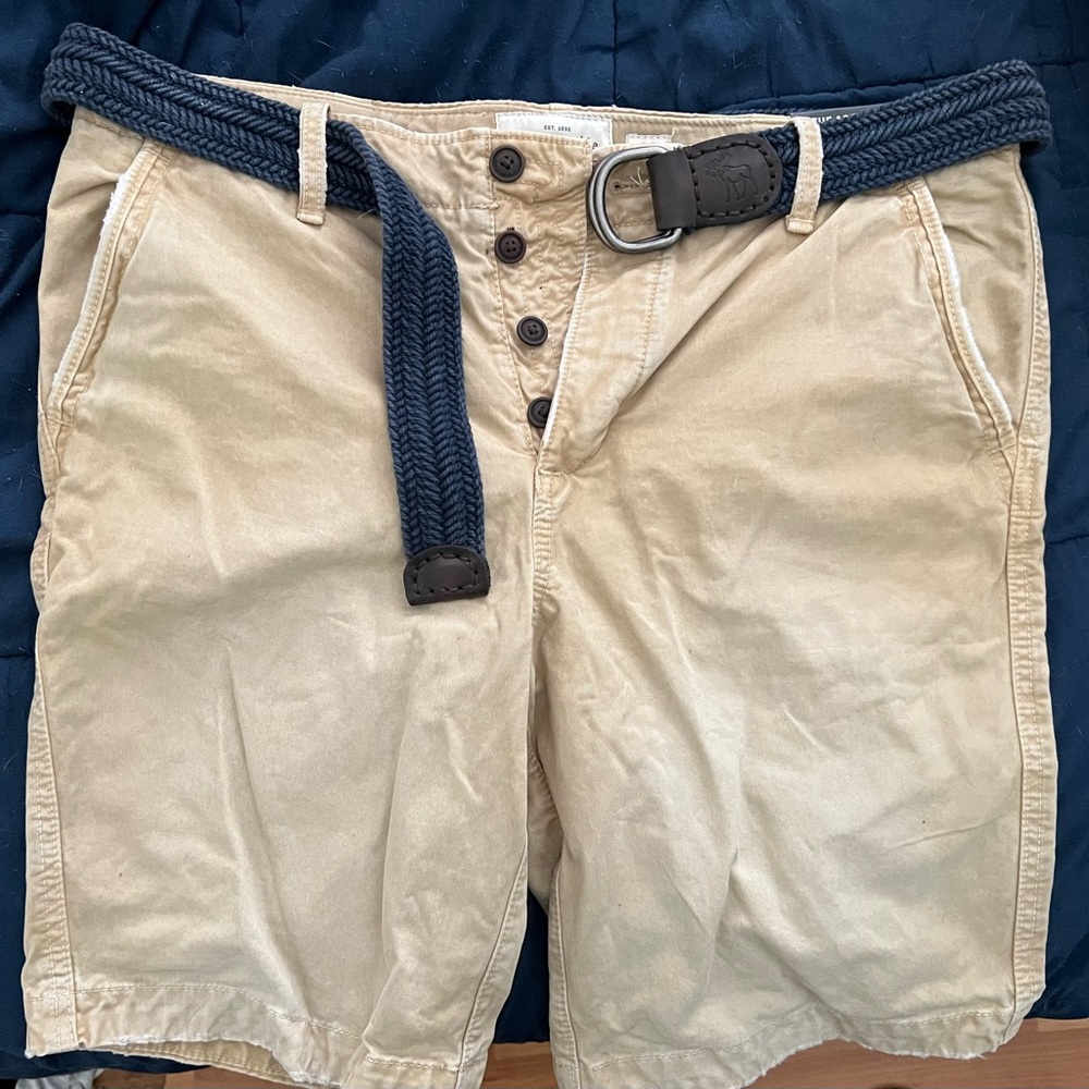 Abercrombie & Fitch Men's Tan Shorts with Belt